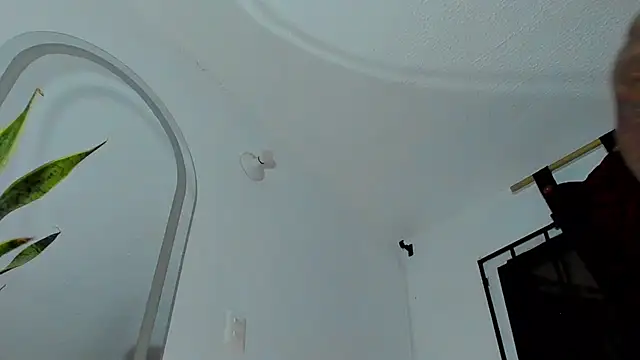 Snapshot of Andrew_wolf7 chatting on October 28, 3:43 am Andrew wolf7 online show from October 28, 3:43 am