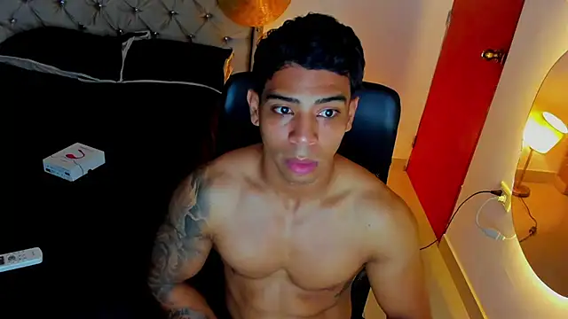 Snapshot of Andrew_wolf7 chatting on November 20, 12:16 pm Andrew wolf7 online show from November 20, 12:16 pm