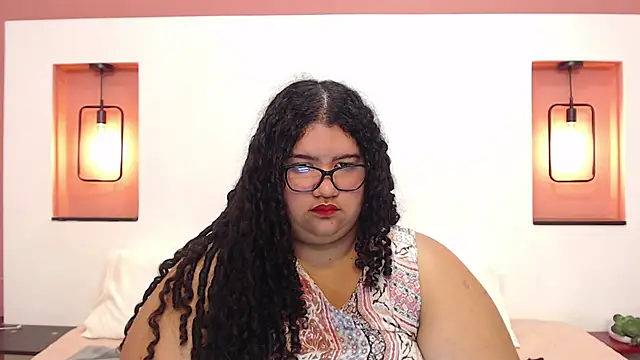 Miley Collins online show from December 15, 4:59 pm