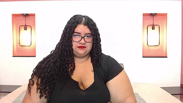 Miley Collins online show from December 20, 6:35 pm