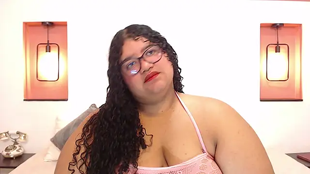 Miley Collins online show from January 11, 8:10 pm