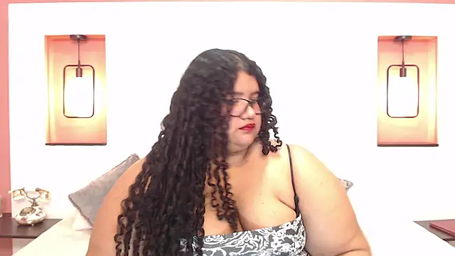 Miley Collins online show from January 14, 9:20 pm