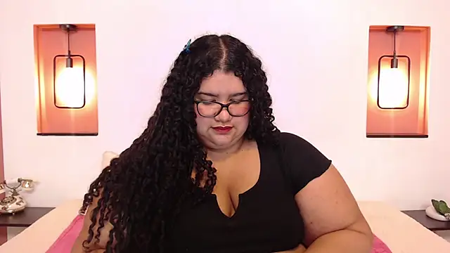 Miley Collins online show from March 21, 4:40 pm