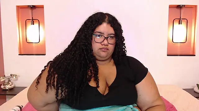 Miley Collins online show from March 21, 11:45 pm