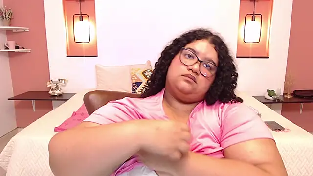 Miley Collins online show from March 22, 7:31 pm