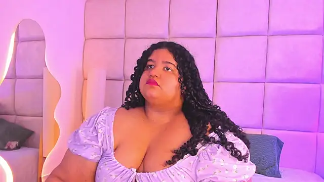 Miley Collins online show from November 11, 7:58 pm