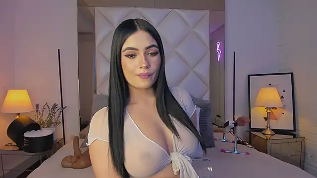 Snapshot of KimRoussee chatting on March 11, 3:05 am KimRoussee online show from March 11, 3:05 am