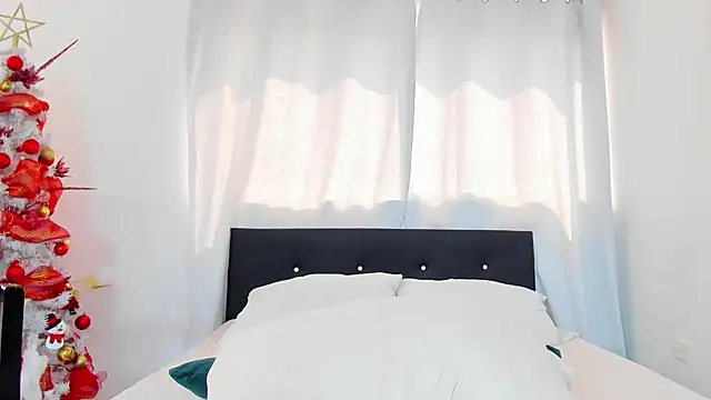 DailaSmith online show from December 17, 6:09 pm