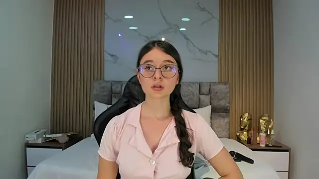 Khalifa fletcher online show from February 8, 8:42 am