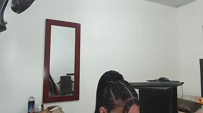 eloisaath online show from January 23, 4:15 pm