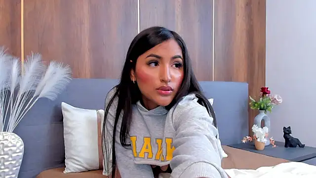 Snapshot of AishaPeyton chatting on January 23, 5:24 am AishaPeyton online show from January 23, 5:24 am
