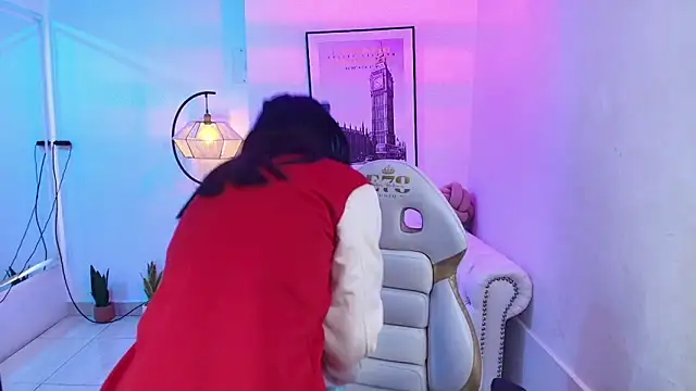 Dafne huges online show from January 19, 12:17 pm