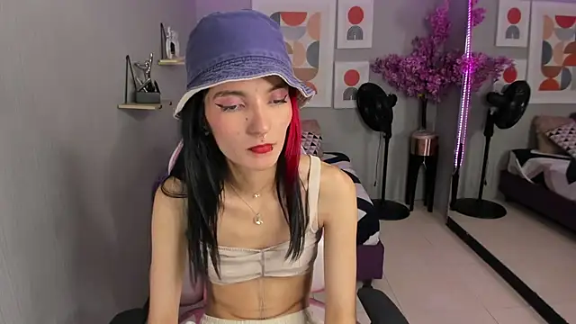 Dafne huges online show from January 31, 1:33 am