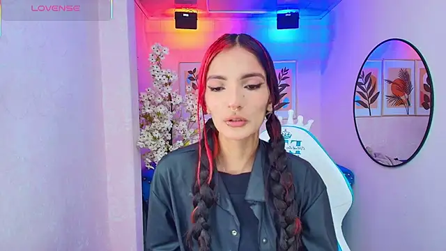 Dafne huges online show from October 21, 7:36 pm