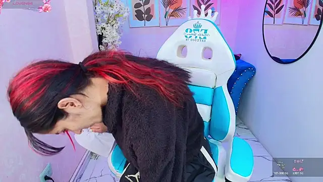 Dafne huges online show from November 19, 7:14 pm