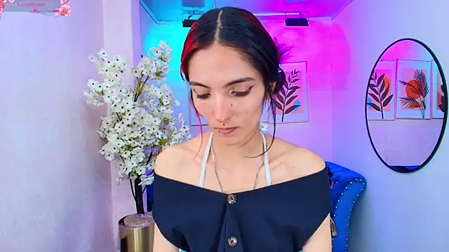 Dafne huges online show from November 22, 7:35 pm