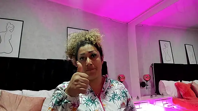 Snapshot of Katti_Barrera chatting on February 3, 12:14 pm Katti Barrera online show from February 3, 12:14 pm