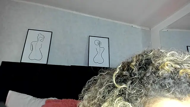 Snapshot of Katti_Barrera chatting on February 21, 5:09 pm Katti Barrera online show from February 21, 5:09 pm