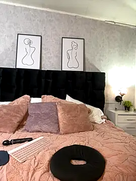 Snapshot of Katti_Barrera chatting on December 2, 11:48 am Katti Barrera online show from December 2, 11:48 am