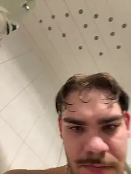 JuNIs  online show from November 9, 8:18 pm