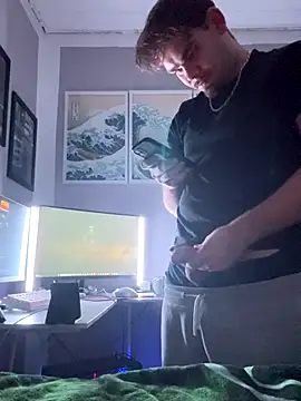 JuNIs  online show from November 16, 6:24 pm