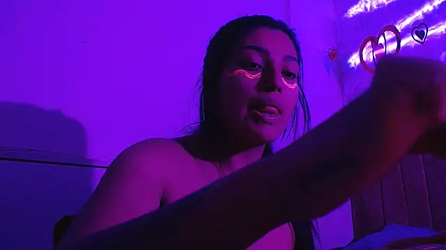 SarahStones online show from February 22, 7:45 am