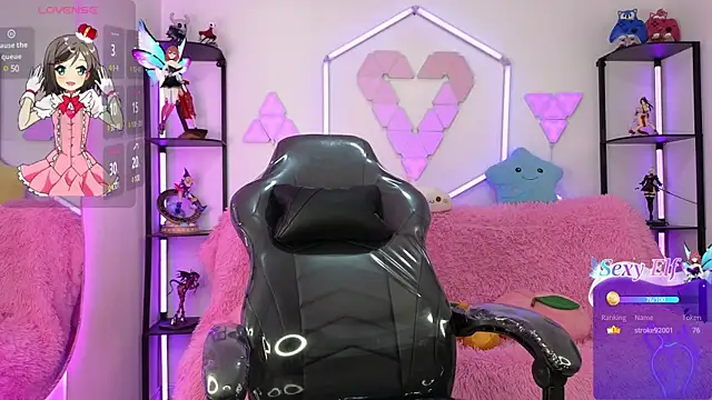 littlevixen18 online show from March 20, 5:25 pm