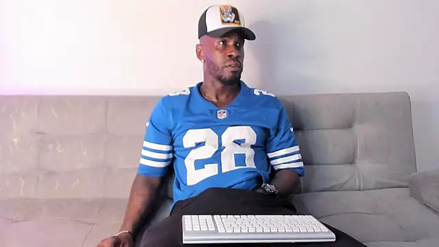 Snapshot of Dvid_Rullers chatting on January 10, 12:06 am Dvid Rullers online show from January 10, 12:06 am