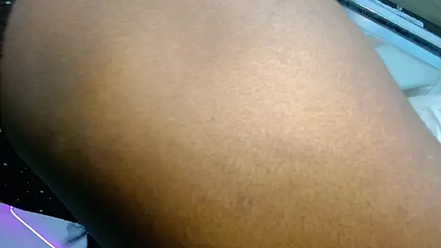 Snapshot of vahileht_smith chatting on January 14, 8:41 am vahileht smith online show from January 14, 8:41 am