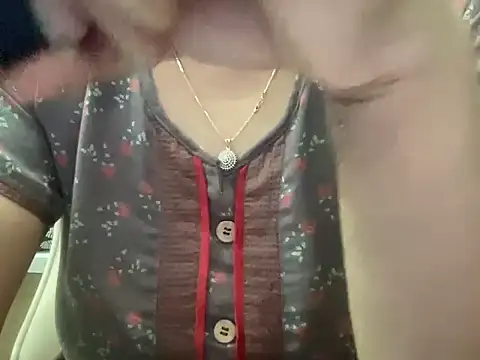 Snapshot of sassypooja chatting on January 23, 3:32 pm sassypooja online show from January 23, 3:32 pm