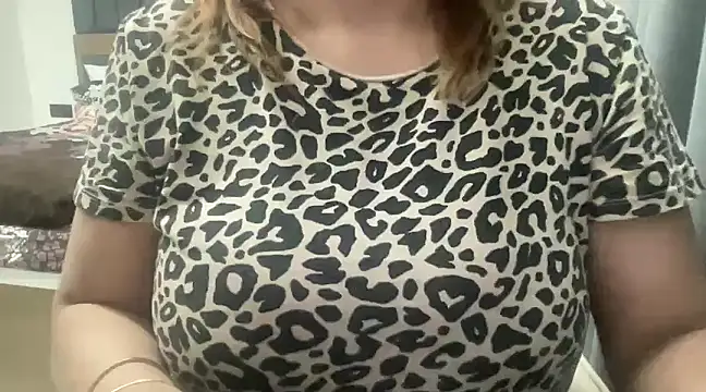 Snapshot of sassypooja chatting on February 10, 12:18 pm sassypooja online show from February 10, 12:18 pm