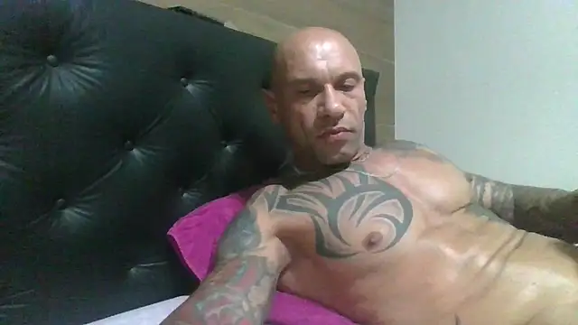 Arc8njoblack online show from February 28, 5:08 am