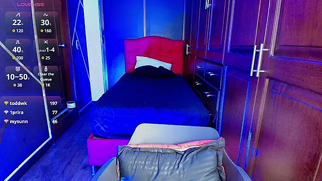 Snapshot of SexyNaf chatting on March 21, 1:24 am SexyNaf online show from March 21, 1:24 am