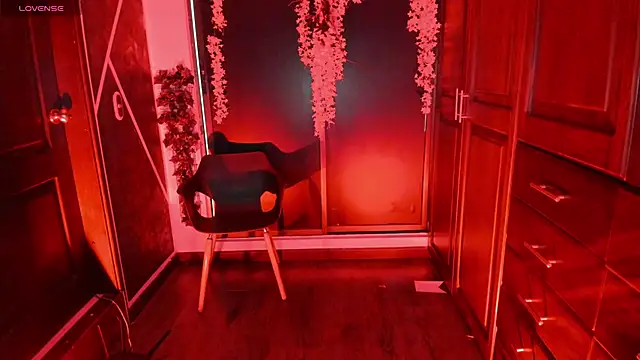 Snapshot of SexyNaf chatting on November 4, 7:13 pm SexyNaf online show from November 4, 7:13 pm