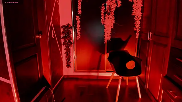 Snapshot of SexyNaf chatting on November 5, 7:14 pm SexyNaf online show from November 5, 7:14 pm