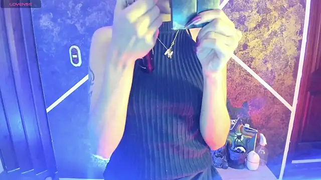 Snapshot of SexyNaf chatting on November 11, 7:14 pm SexyNaf online show from November 11, 7:14 pm