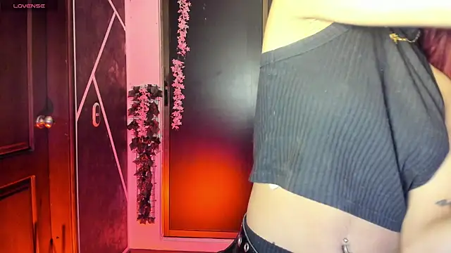 Snapshot of SexyNaf chatting on November 13, 7:46 pm SexyNaf online show from November 13, 7:46 pm