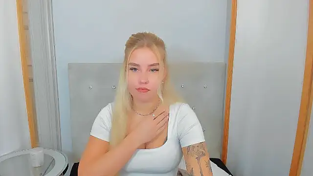 KristyHoney online show from March 3, 6:26 am