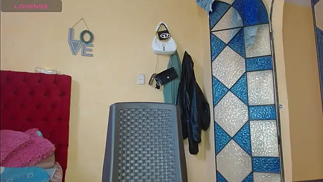 cristinamontiel online show from February 2, 2:45 pm