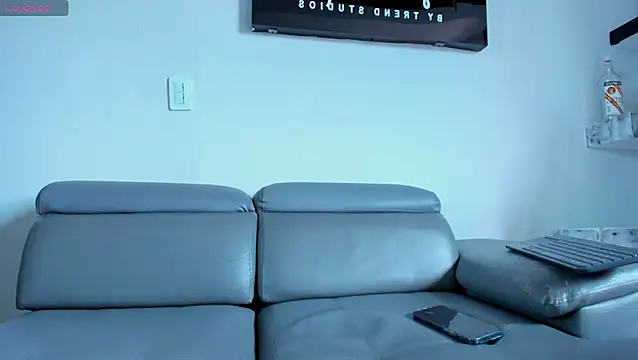 Snapshot of RoxyRoss_ chatting on January 23, 5:31 pm RoxyRoss online show from January 23, 5:31 pm