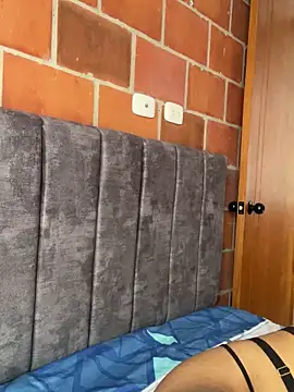 Snapshot of RoxyRoss_ chatting on March 4, 3:15 pm RoxyRoss online show from March 4, 3:15 pm