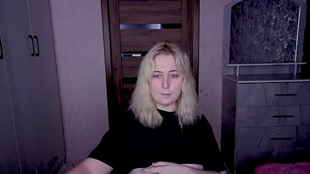 Kristy-Max online show from March 15, 8:04 pm