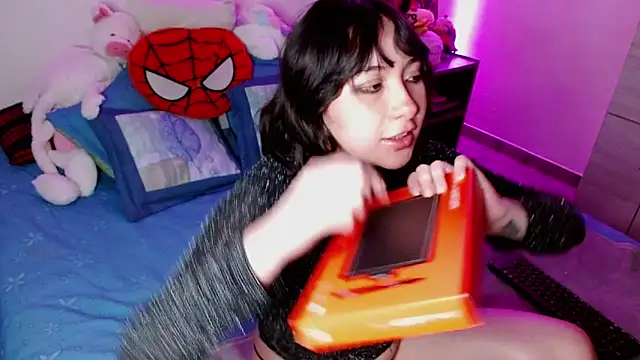 Snapshot of Billie_janne_ chatting on December 18, 10:49 pm Billie janne online show from December 18, 10:49 pm