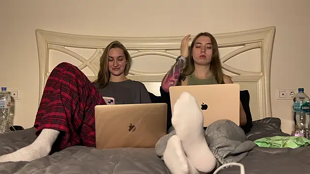 urmissalice online show from December 30, 3:35 pm