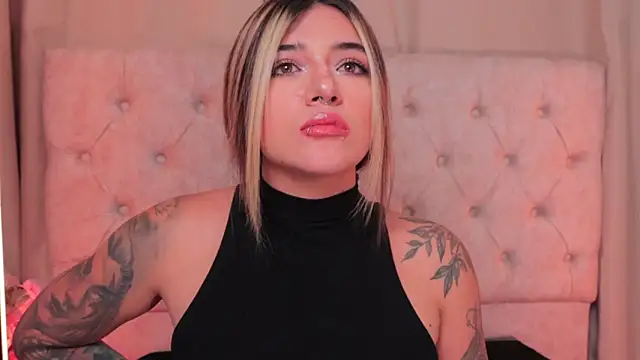 ashleyvalirya online show from February 14, 7:07 am