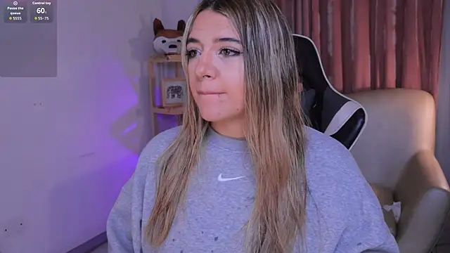 ashleyvalirya online show from September 12, 3:50 am