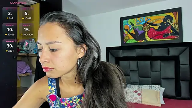 tatiana valencia online show from February 5, 1:00 pm