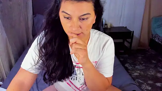 Snapshot of Judychase2 chatting on January 22, 10:37 pm Judychase2 online show from January 22, 10:37 pm