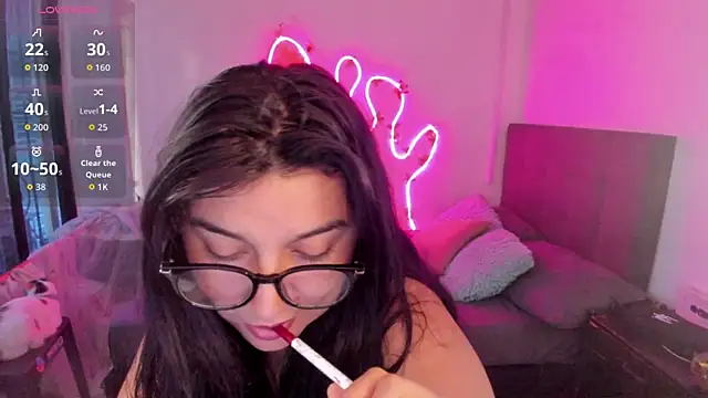 Snapshot of Judychase2 chatting on October 27, 10:52 am Judychase2 online show from October 27, 10:52 am