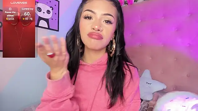 Giovanna oliveira online show from February 23, 9:00 am